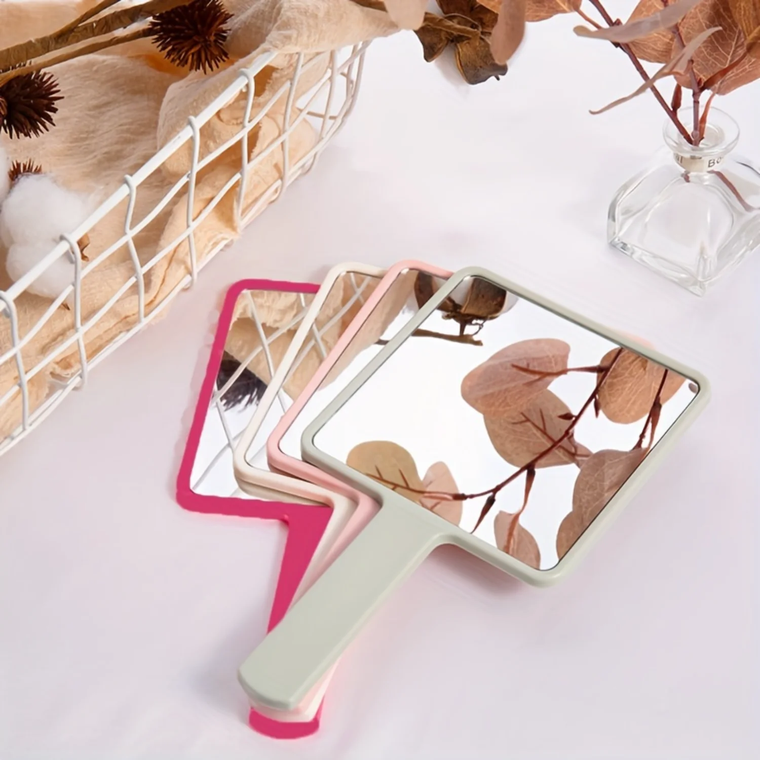 Handheld Square Makeup Vanity Mirror with Handle for SPA Salon and Eyelash Extensions