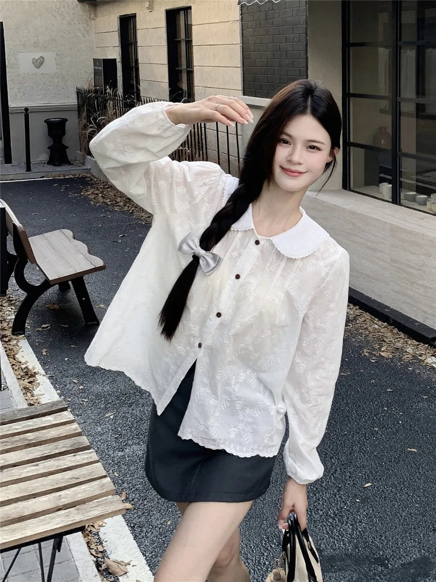 

Elegant Embroidered Floral Long Sleeve Shirt Women's Spring 2026 New Style Korean Version Breathable Loose Doll Collar Top