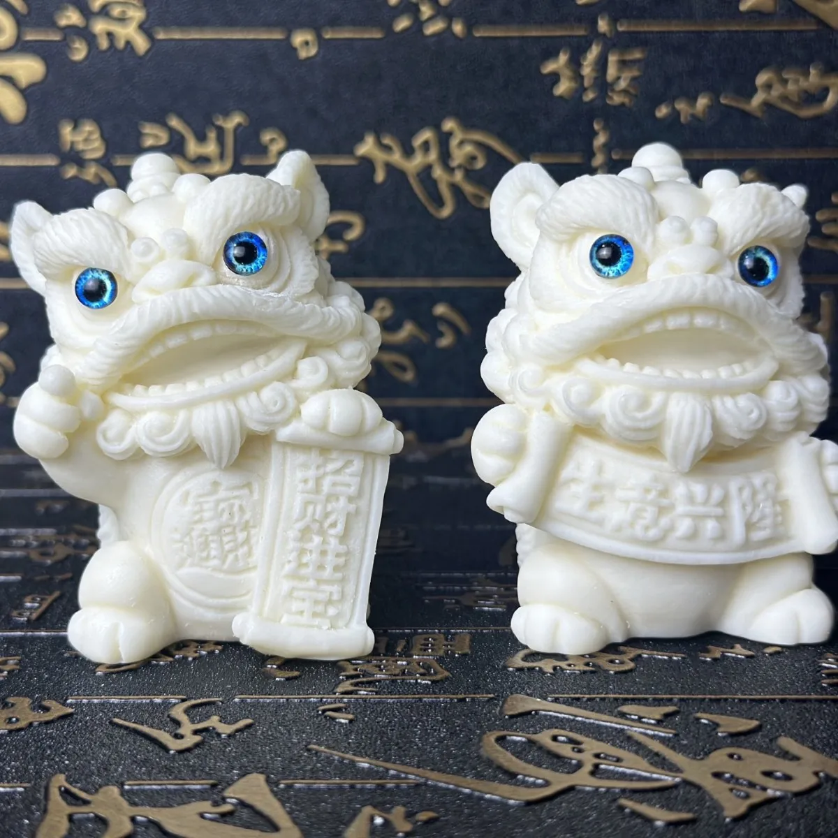 Ivory Nut Carved Cute Awakening Lion Figurine Wealth Lucky Mascot Tea Pet Home Office Desktop Craft Ornament