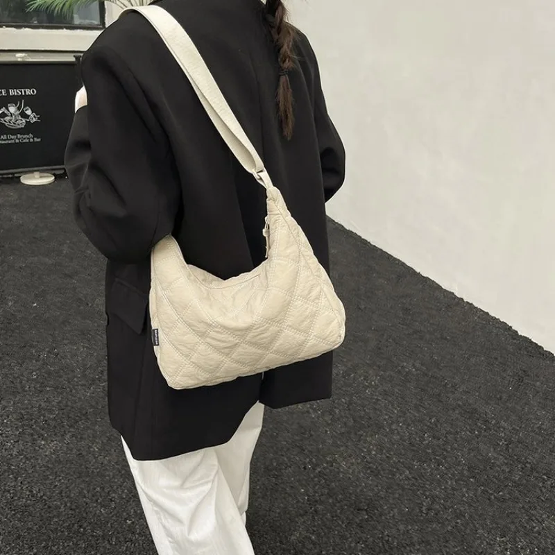 

Simple Practical Diaper Bag Crossbody Baby Care Coffee Run Mom Exquisite Chic Versatile Timeless Stylish Parent-Friendly