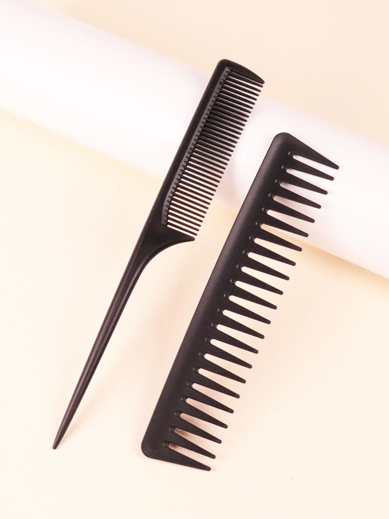 

Professional plastic wide tooth fine tooth comb, durable and lightweight salon comb Special for real hair wigs