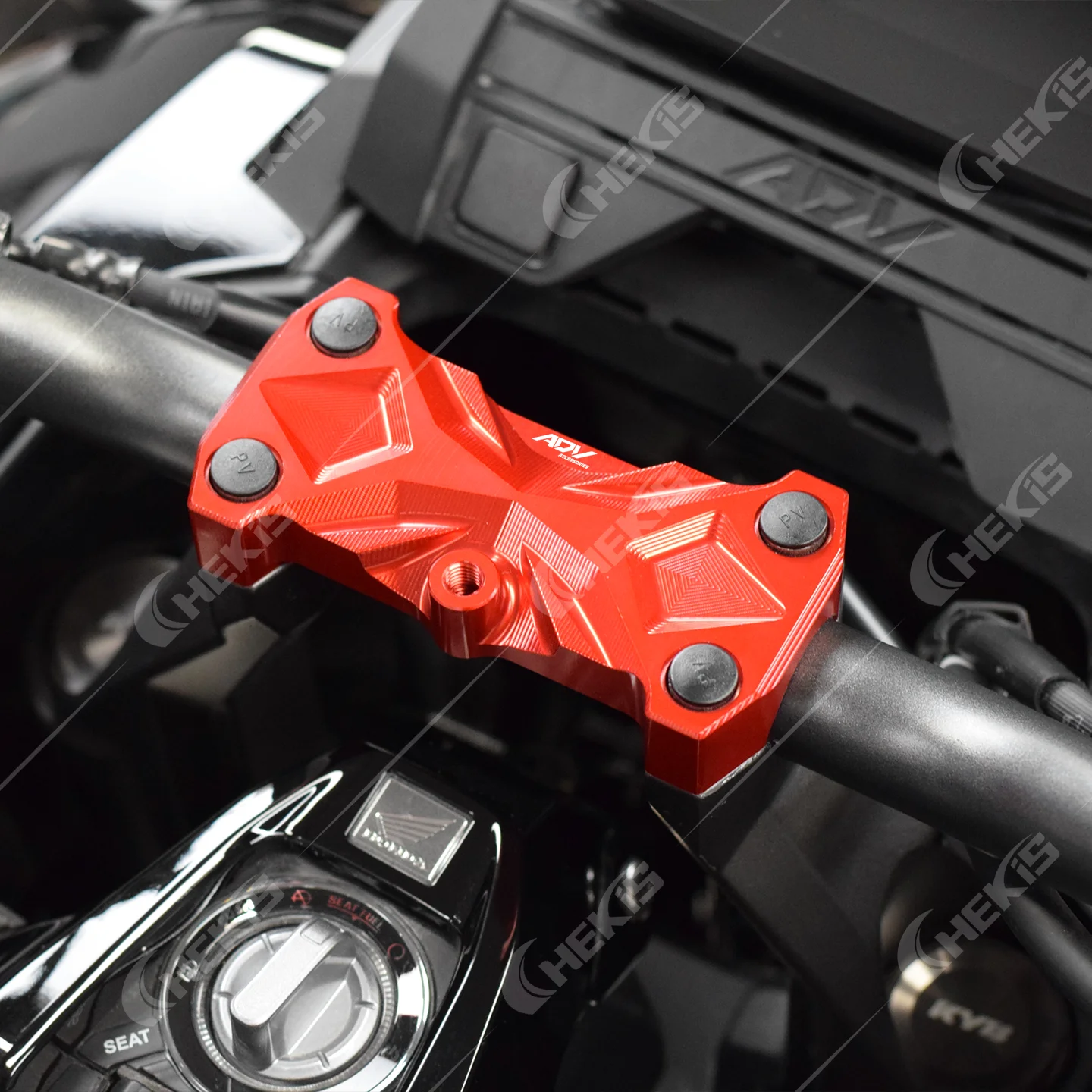 Chekis Is Suitable for Honda Adv350 Motorcycle Modification Parts, Handlebar Fixed Upper Cover, Handlebar Code Cover, Aluminum Alloy Handlebar Holder with Extended Mounting Holes
