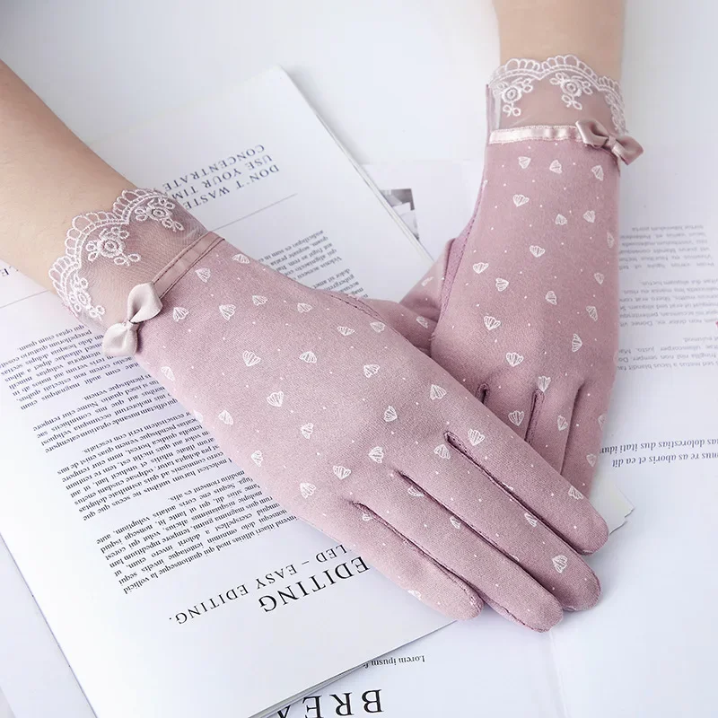 Сексуальные летние женские солнцезащитные перчатки с УФ-защитой, короткие солнцезащитные перчатки с жемчужными цветами, тонкие ледяные шелковые кружевные перчатки с сенсорным экраном, вискозные перчатки для вождения