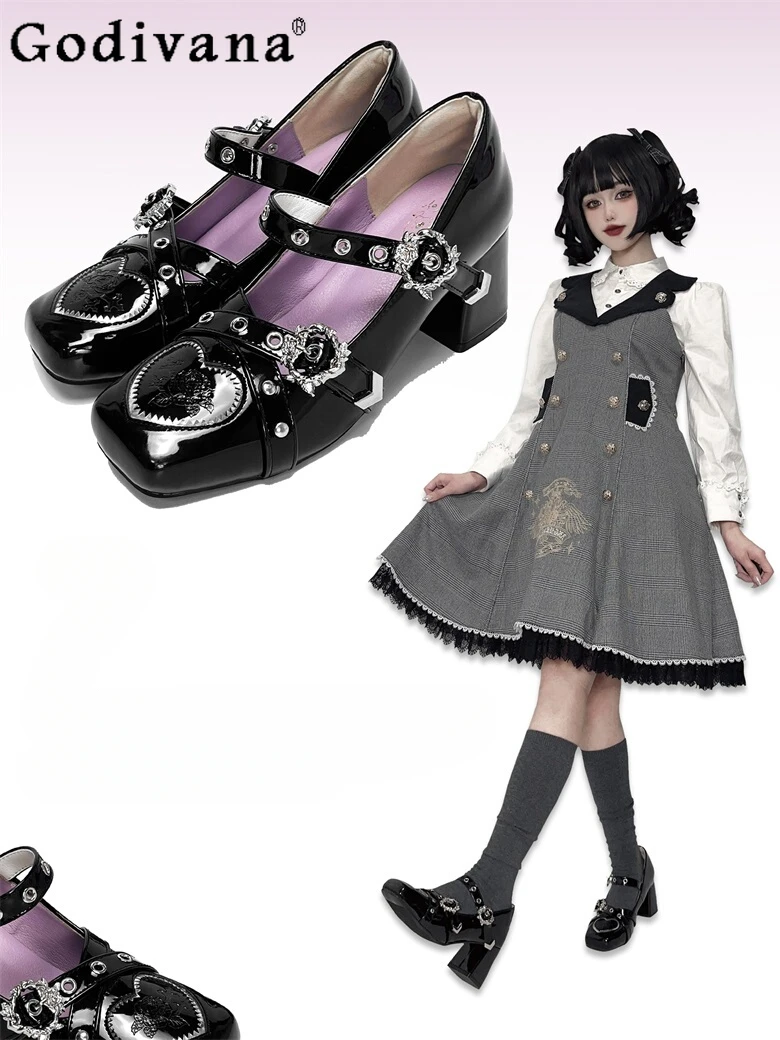 

Japanese Style Hot Girl Punk Shoes Retro Ladies High Heels Sweet Cool Lolita Women's Love Heart Leather Shoes JK Uniform Pumps