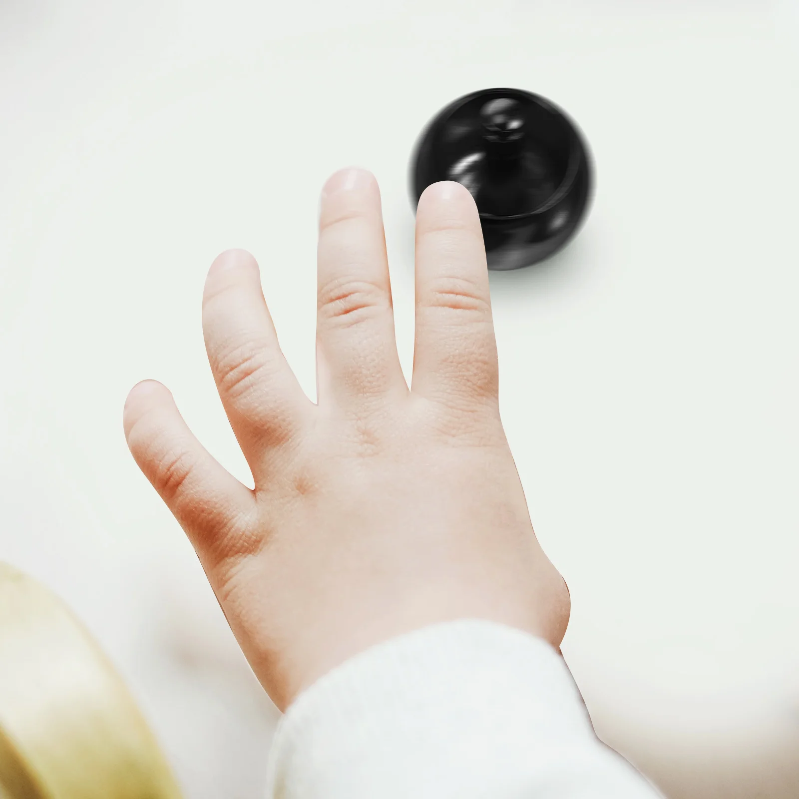 

Metal Gyro For Kids Automatic Flipping Rotating Fun Gift Children Plaything Portable Handheld Game Decompression