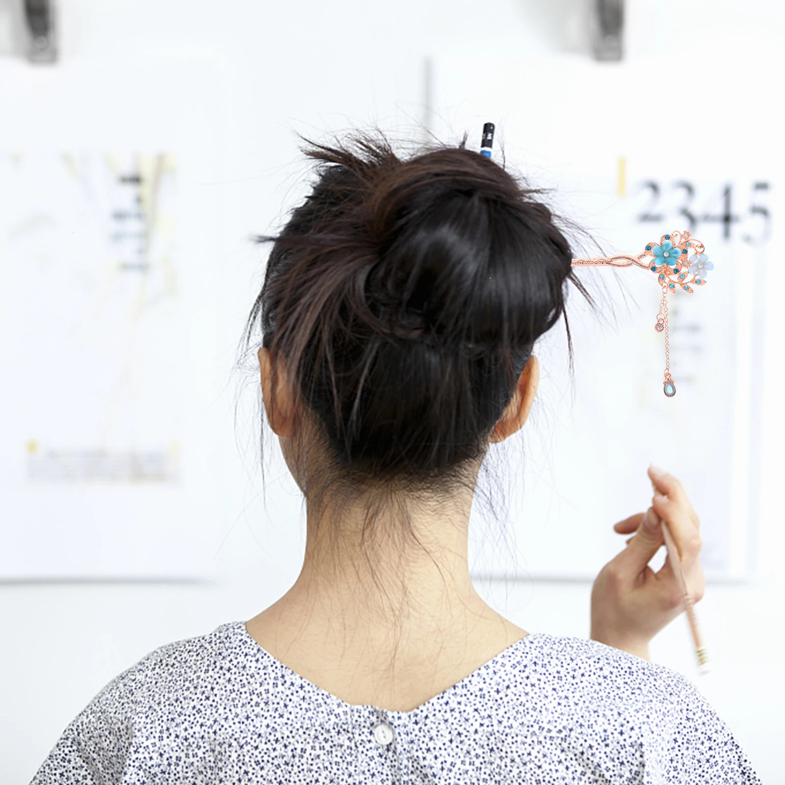 

Hair Pins for Women Crystal Flower Hairpin Stick Vintage Tassel Sticks Chopstick