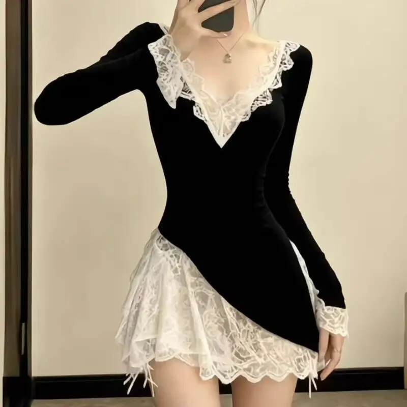 Spring Autumn New Women Clothing Patchwork Lace Vneck Long Sleeved Dress High-End Feel Pure Desire for Style Waist Lengthtshirt