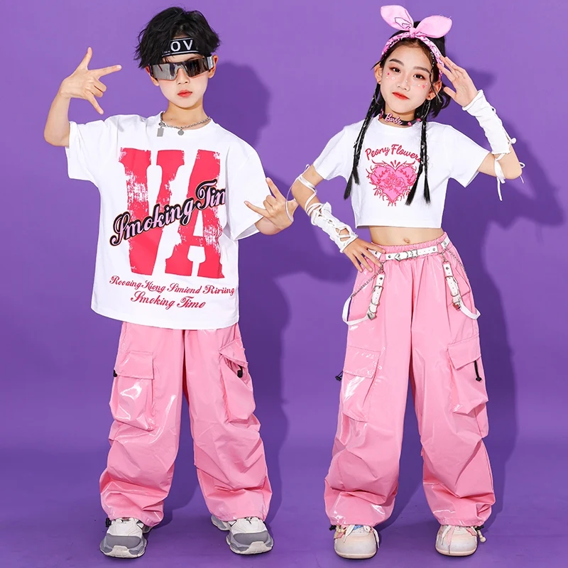 

Танцевальный наряд в стиле хип-хоп для детей, костюмы для джазовых представлений, белый топ, футболка, розовые кожаные штаны, одежда для уличных танцев для мальчиков и девочек AMY1955