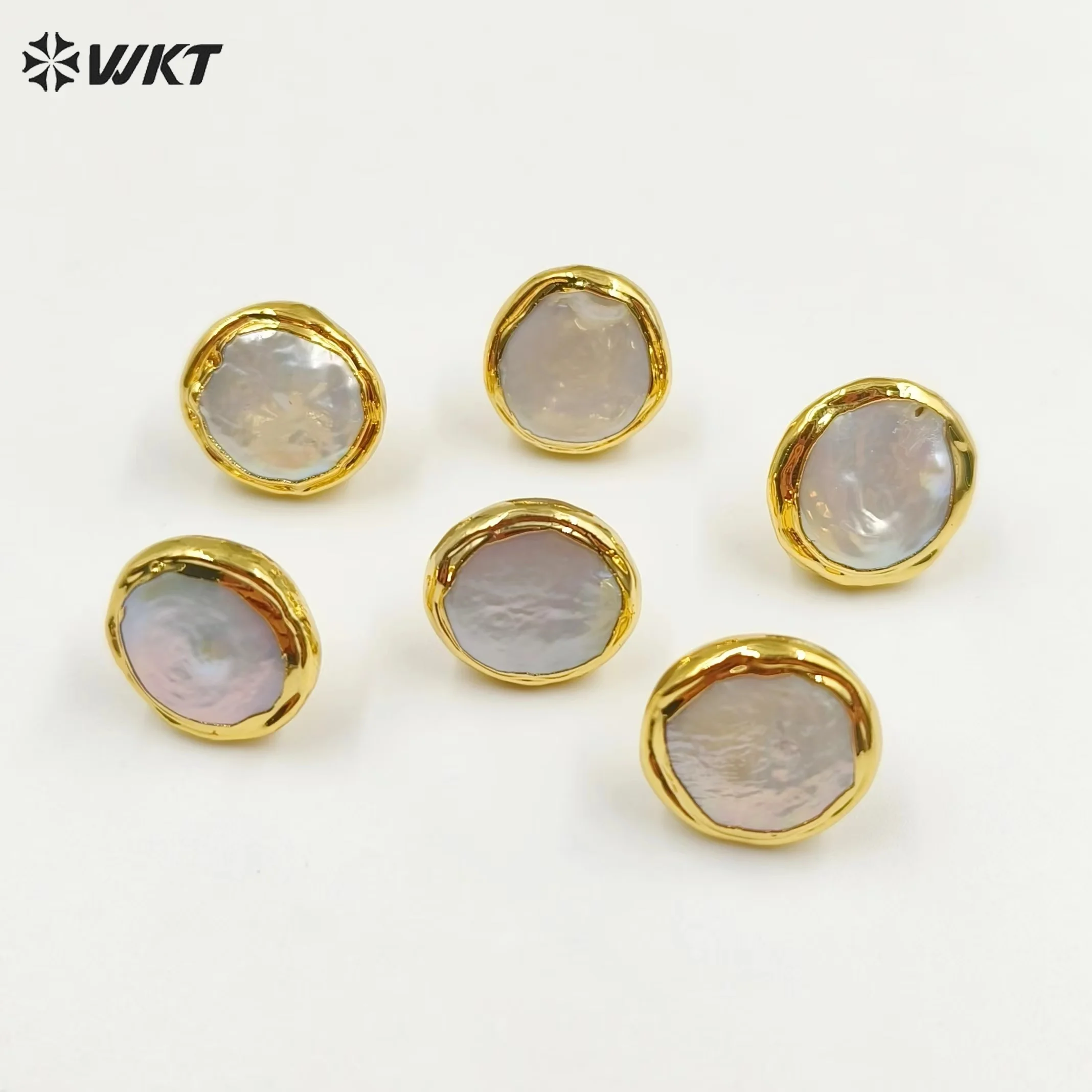 WT-MPE105 New Amazing And Exquisite Freshwater Pearl Big Earring Studs For Women Dating Temperament Retro Gold Accessories