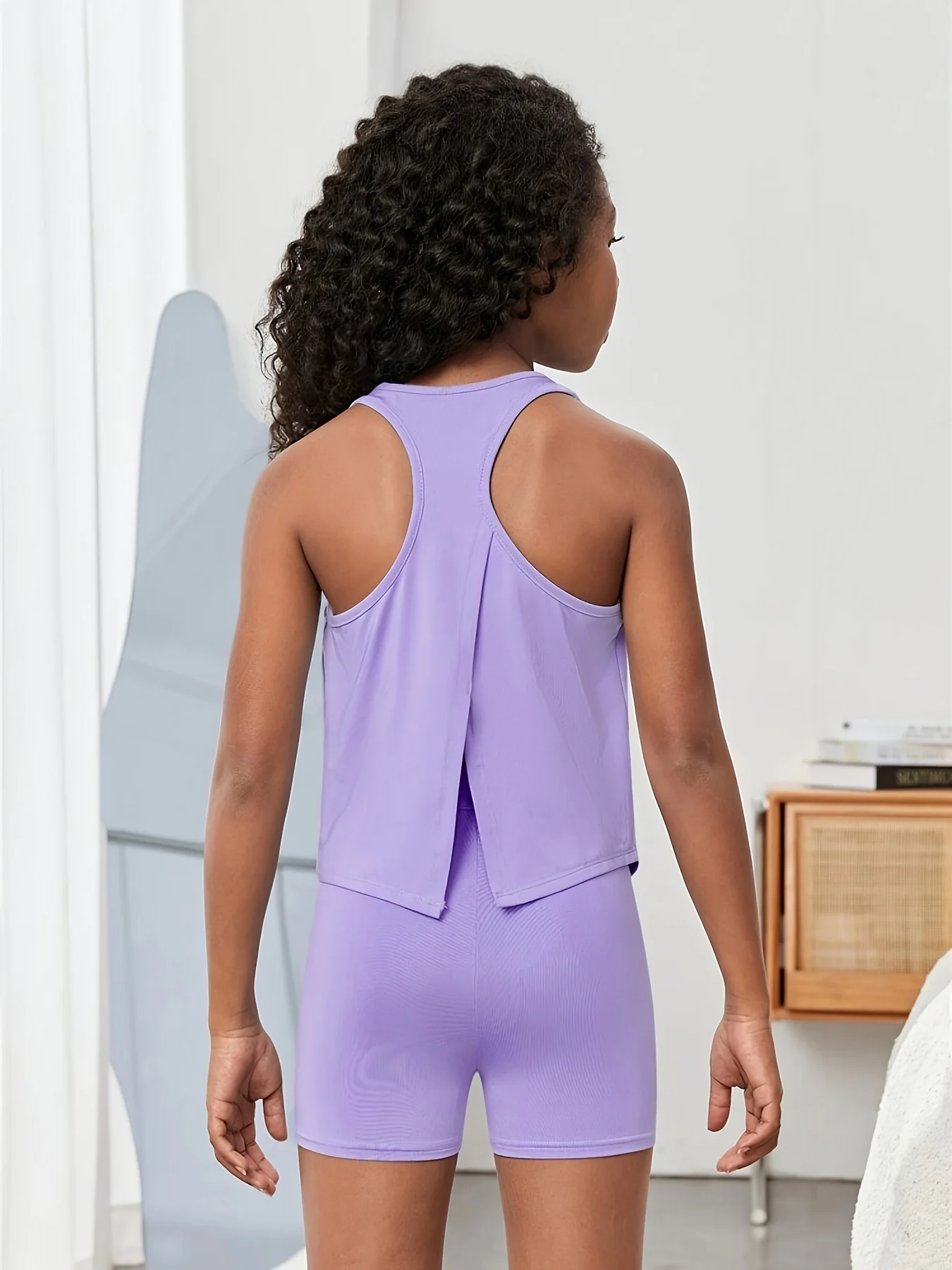 Leuchtend lila, ärmelloses Racerback-Top und Shorts für Mädchen mit offenem Rücken, für den täglichen Freizeitgebrauch im Freien auf dem Spielplatz, leicht, für Kinder – Detail 7