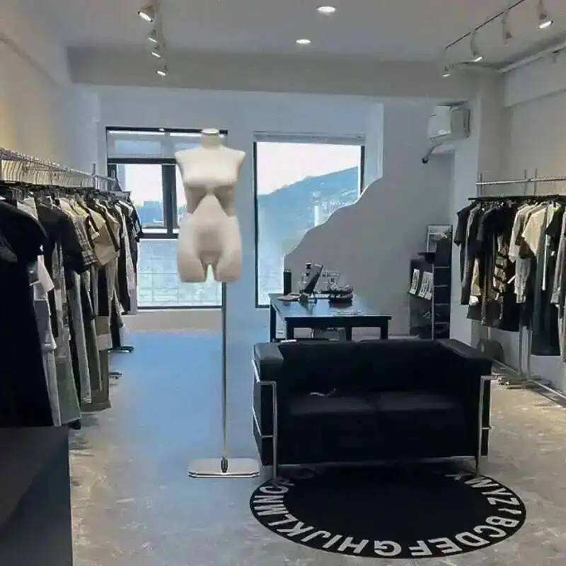 Maniquíes Plus Accesorios, Maniquí de Mujer de Talla Grande, Medio Cuerpo, para Ropa Femenina, Maniquí de Mujer con Trasero Grande, para Exhibición en Escaparates de Tiendas de Ropa