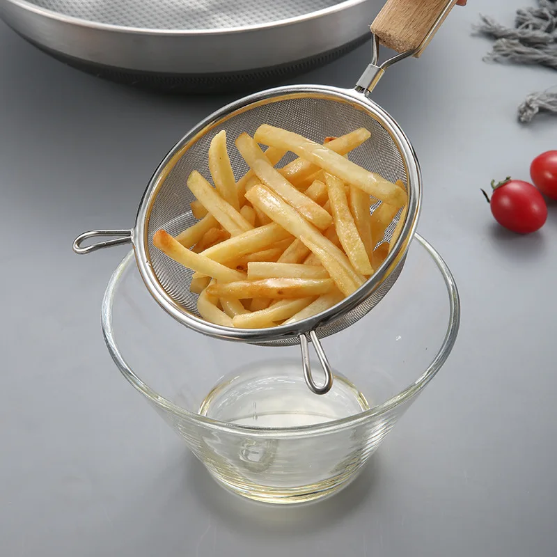 Thumbnail 4 - #22 Flour Sifters Comparison Guide