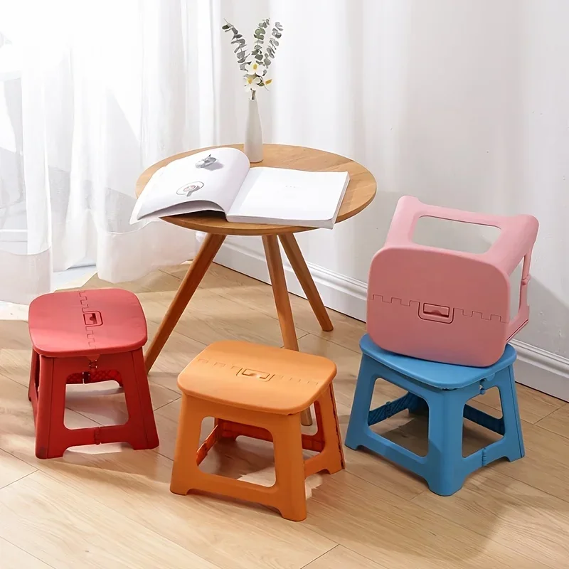 1 Piece of Foldable Chair Stool, Thickened and Portable, Lightweight Plastic Stool Suitable for Home Bathrooms and Outdoor Use