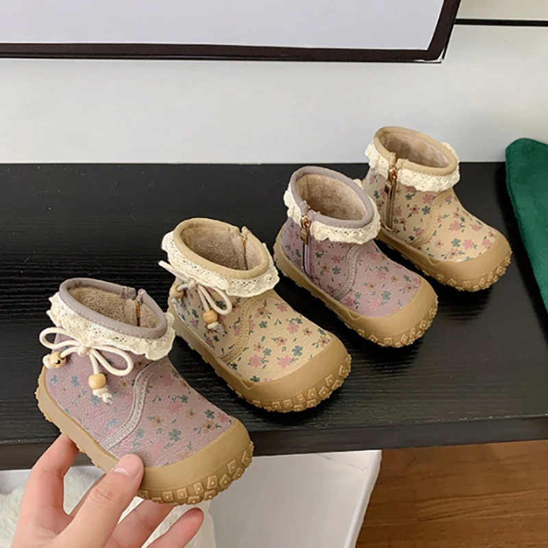 Children's Cotton Shoes Keep Warm Winter Girls' Snow Boots Baby Plus Velvet Boots Printed with Sweet Exotic Booties.