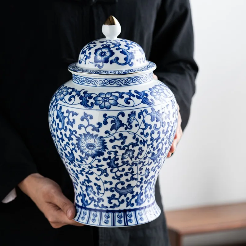 Gold Plated Blue and White Porcelain Tea Can Antique Sealed Candy Coffee Jar Living Room Ornaments Flower Bird General Jar Craft