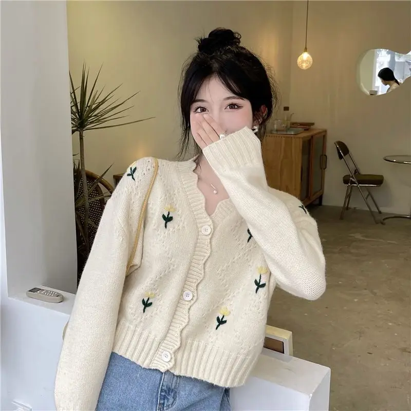 Women\'s Clothing 2023 New Preppy Style Fashion Loose Buttons Casual Solid Color V-neck Long Sleeve Temperament Sweet Sweaters