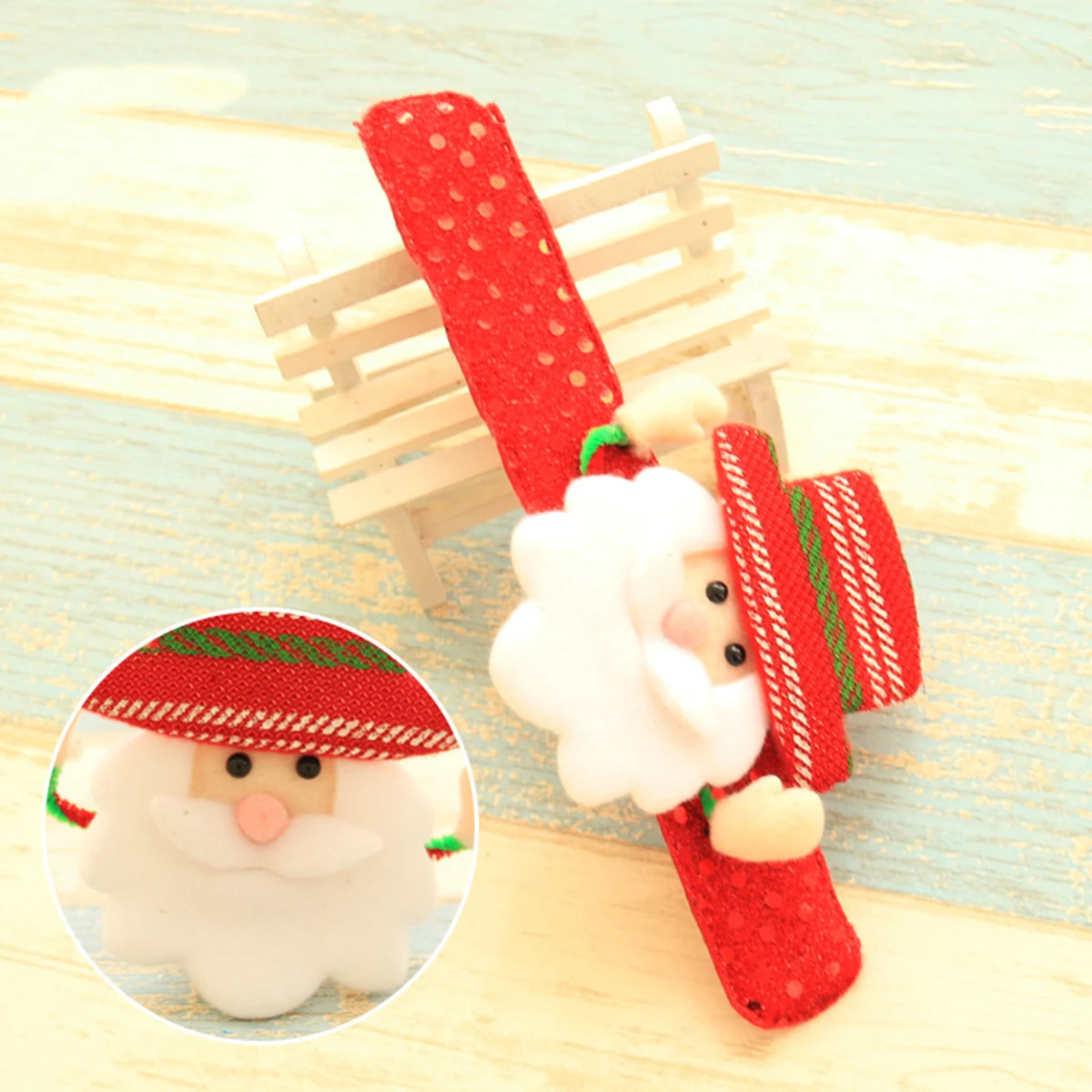 

Cartoon 3D Santa Claus LED Glow Slap Bracelet Sequins Wristband For Kids Boys Girls Adults Birthday Christmas Party Supplies Fav