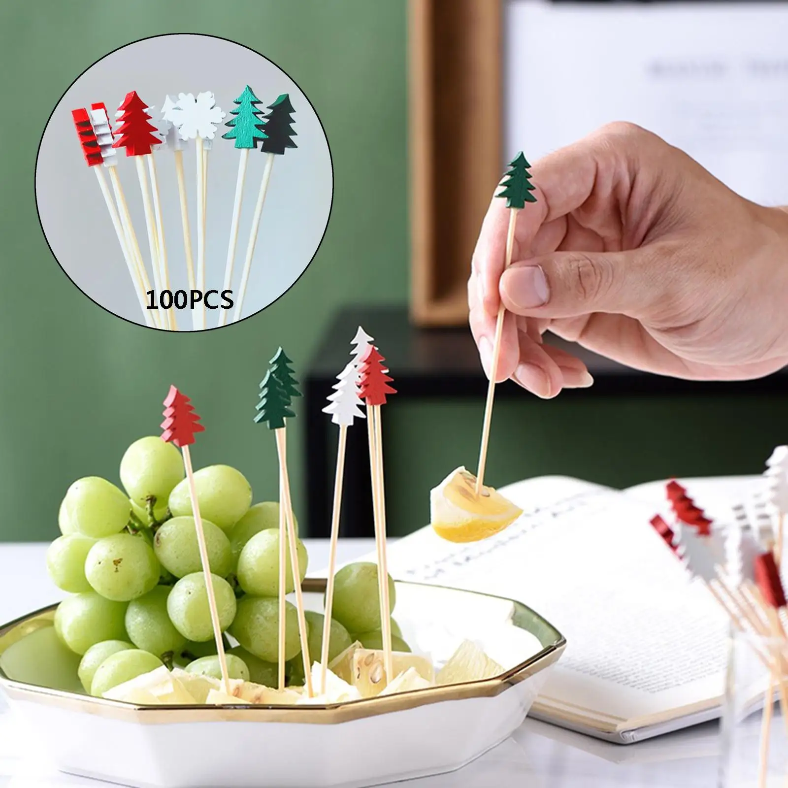 50PCS Christmas Bamboo Sticks Skewer Disposable Snowflake Xmas Deseert Fruit Sticks Toothpicks Picks for Christmas Party Bar ktv