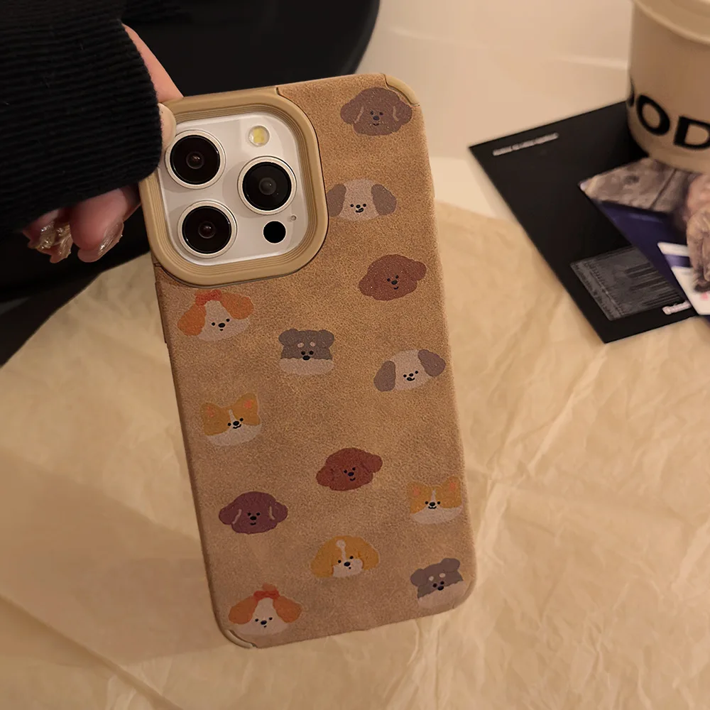 가을 겨울 스웨이드 레트로 강아지 아트 플러시 볼 펜던트 전화 케이스, 아이폰 16, 15, 14, 13, 12 프로 맥스 케이스, 귀여운 럭셔리 만화 커버