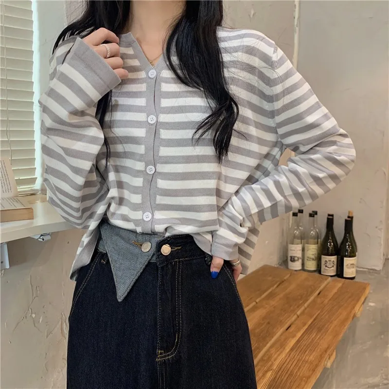 

Striped Cardigan Women Retro V-neck Simple Ulzzang Office Lady Sweater All-match Popular Slim Autumn Female Clothes Temperament