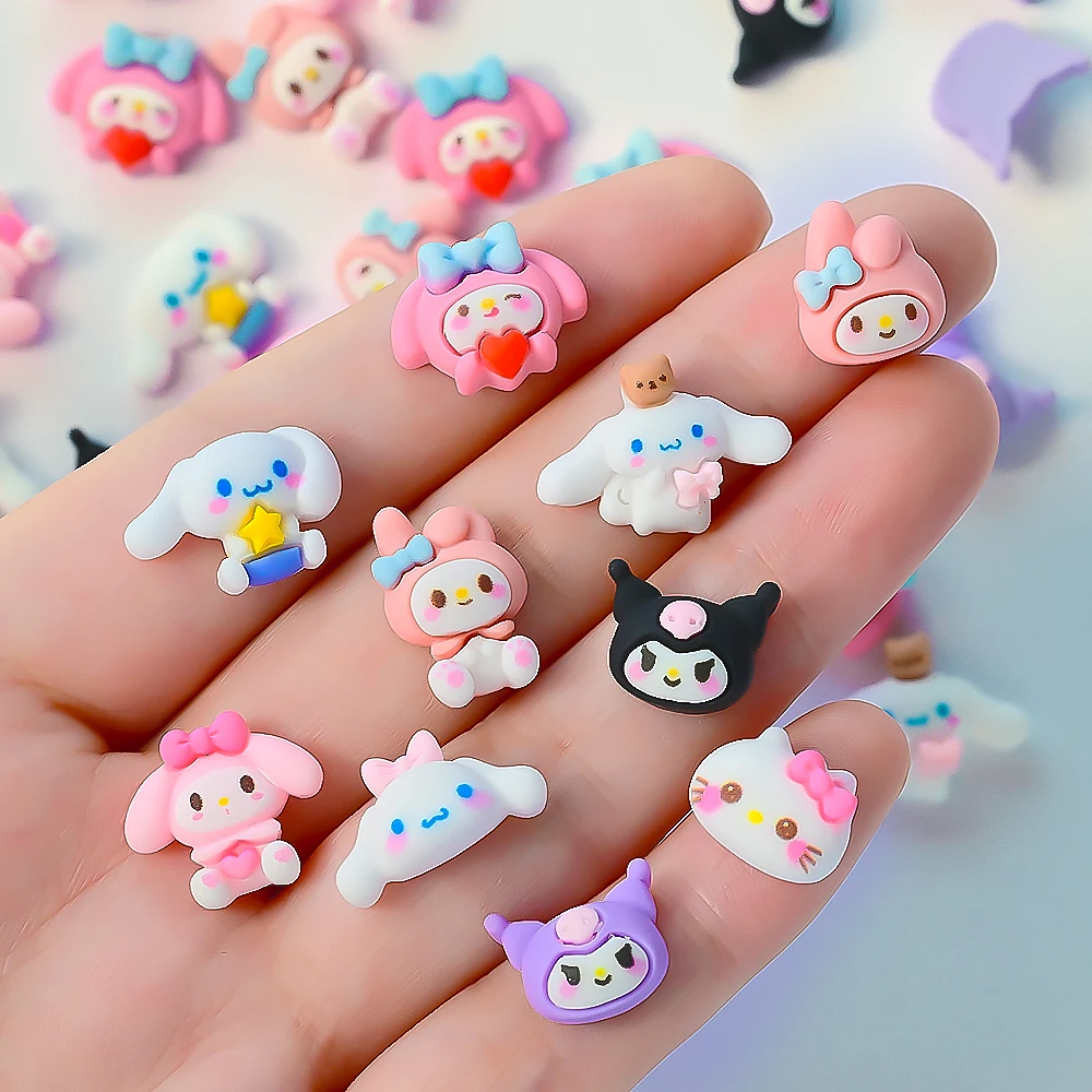 50 unids/caja mezcla Kuromi Melody Cinnamoroll dijes de uñas dibujos animados transparente/resina esmerilada decoración de uñas DIY funda de teléfono móvil artesanías #