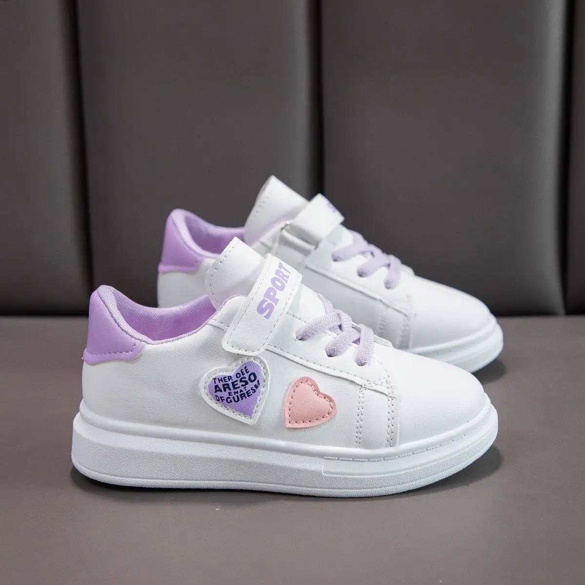 

2026 весенние новые белые кроссовки для девочек, легкие удобные детские студенческие спортивные кроссовки на мягкой подошве для скейтбординга