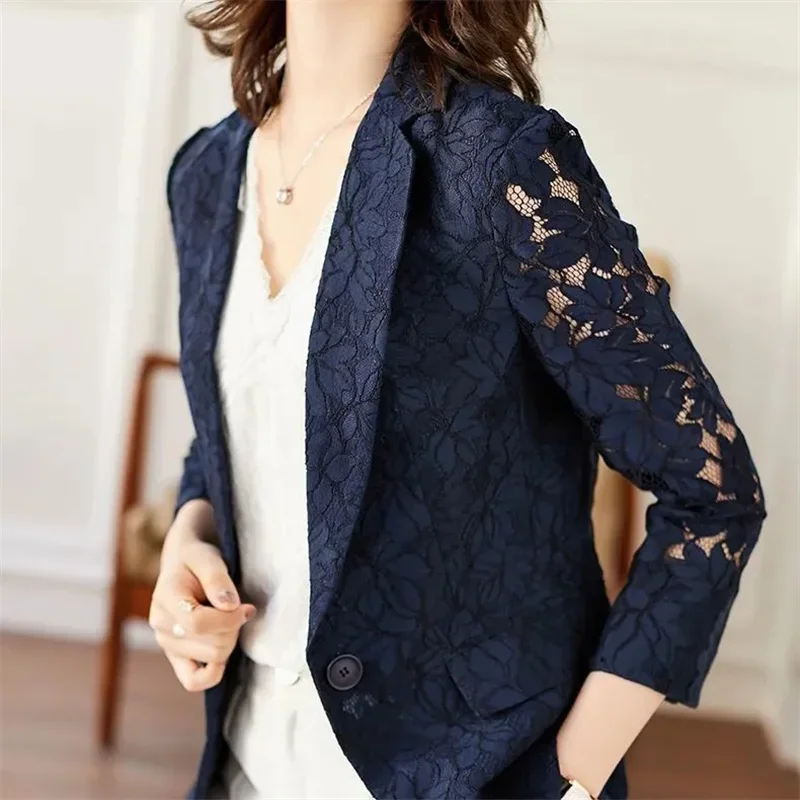 Autunno ed estate Temperamento Protezione solare Hollow Blue Ladies Blazer Donna Top Elegante giacca da abito in pizzo Donna 2025