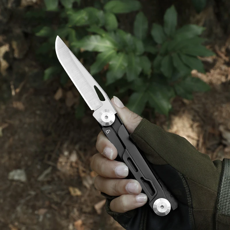 Outdoor portable small tool, black small knife, outdoor survival mini folding knife, new product, convenient and multifunctional