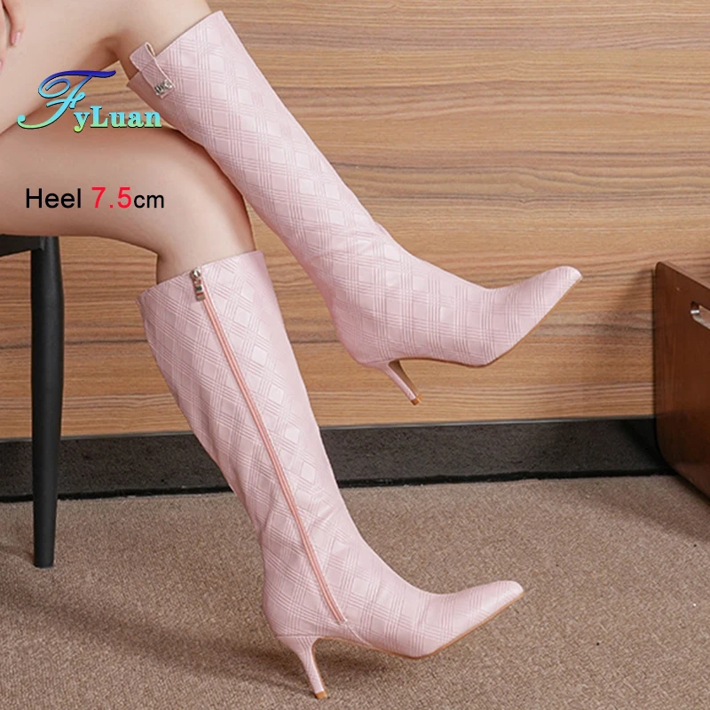 

2025 Новые осенне-зимние розовые женские сапоги до колена с острым носком, рыцарские сапоги на тонком высоком каблуке 7,5 см, длинные сапоги с боковой молнией, размер 44