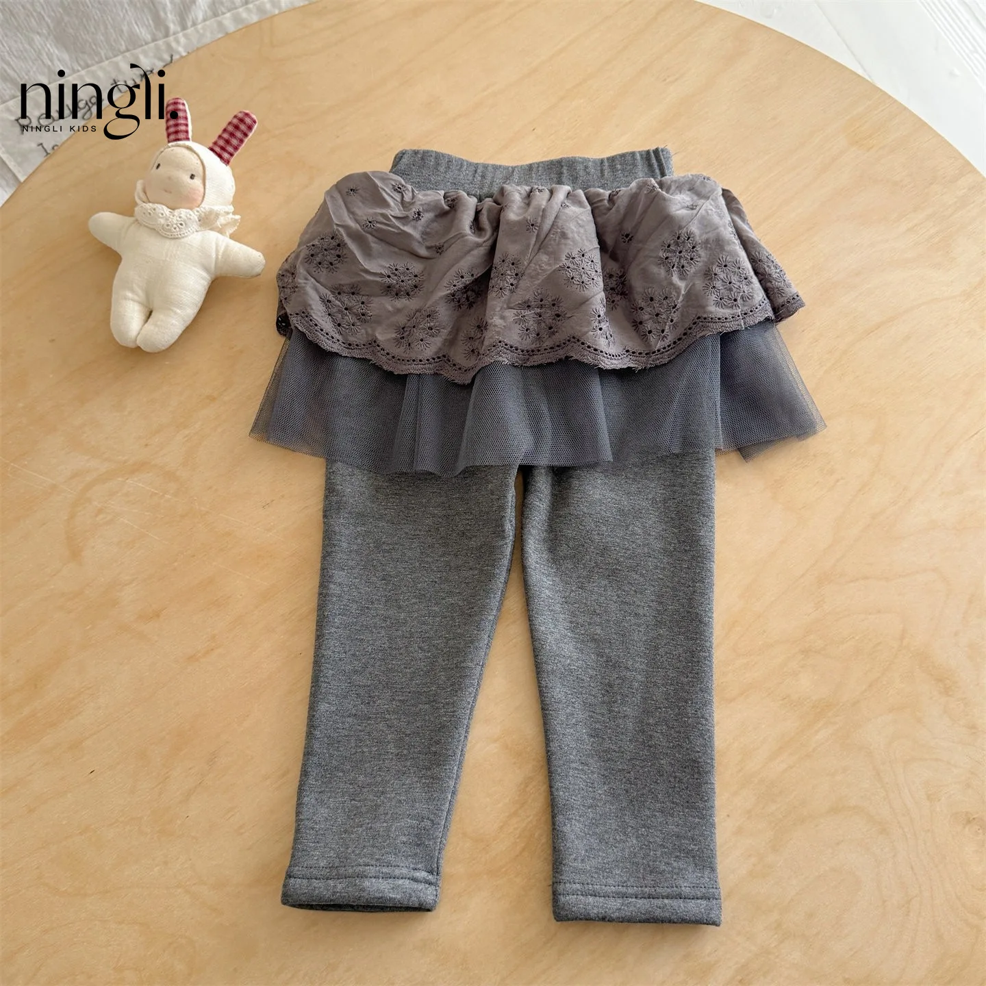 Girls' casual pants for spring, autumn, and winter, children's good-looking baby with velvet mesh fart curtains leggings