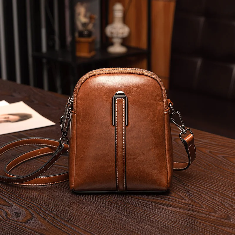 New Retro PU Soft Leather Vertical Women\'s Crossbody Bag Solid Color Luxury Personalized Designer Shoulder Strap Phone Bag