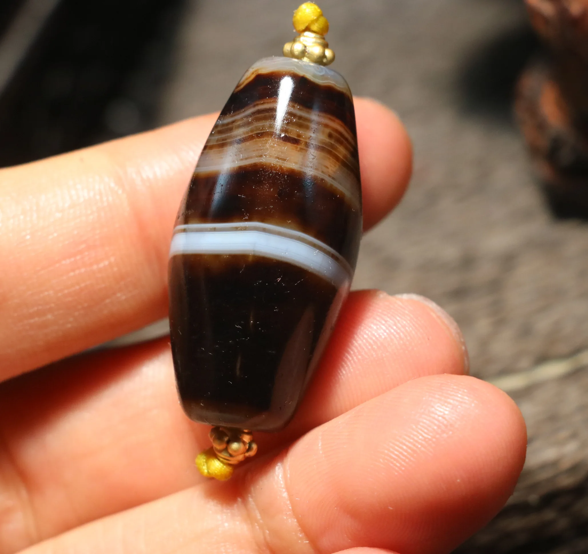 DUJIACHANPIN الطاقة التبتية القديمة العقيق الطبيعي دودة القز خط كبير غني dZi قلادة بها خرزات جوهرة تميمة الكنز مجوهرات