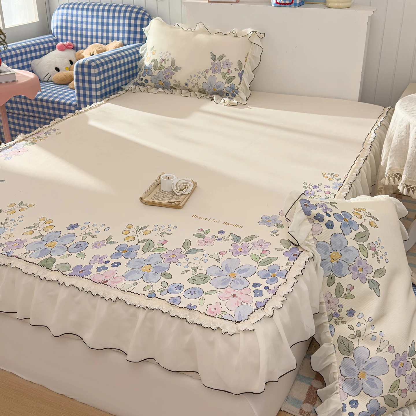 Juego de 3 piezas de faldas de cama estilo floral, colcha refrescante con encaje, ropa de cama suave para verano, cubrecama agradable para la piel.