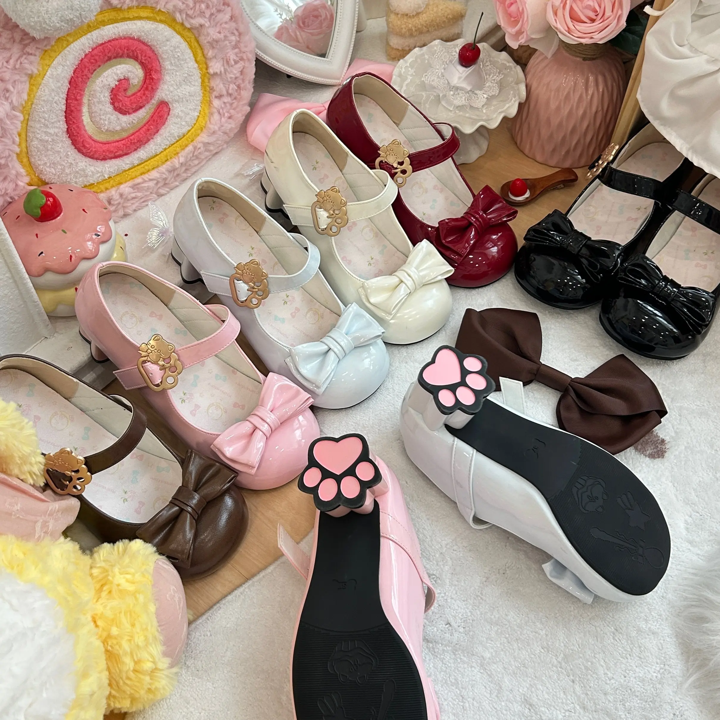 

Japanese Original Sweet and Cute Lolita Bow Round Head Lo Shoes Soft Cute Girl Cat Claws Middle Heel Mary High Heels for Women
