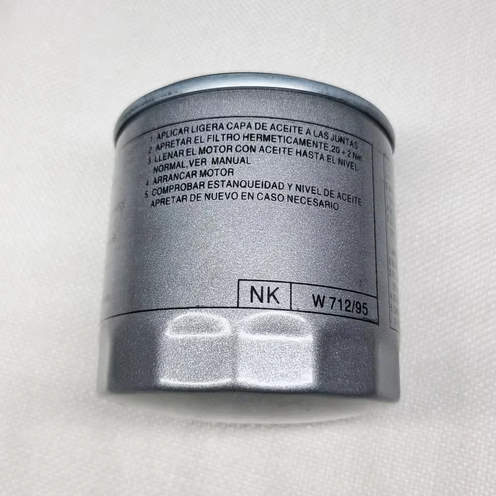 04E115561H Auto Part Oil Filter A1 A3 A4 A5 Q2 VW Golf Jetta Engine Oil Filter