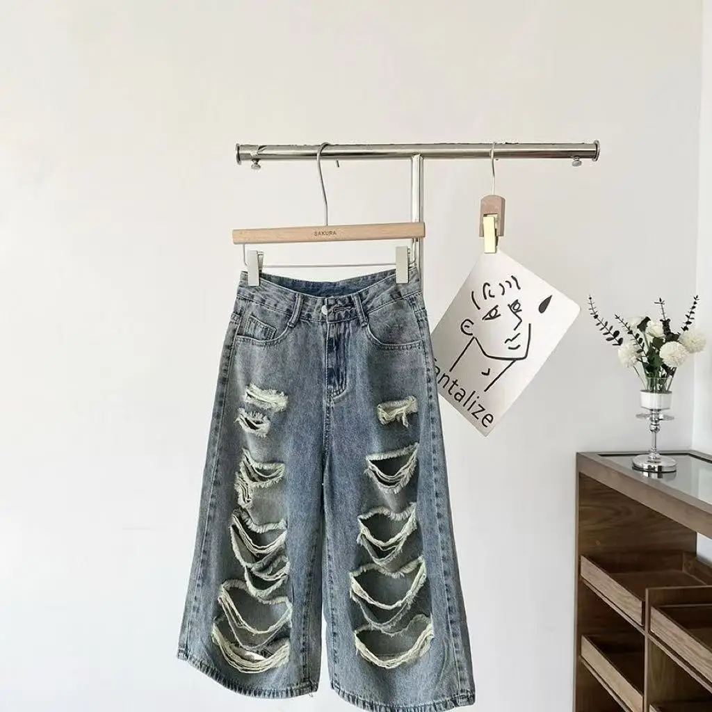 Women's Loose Fit Distressed Denim Shorts Retro Hole Design Slim Wide Leg Seven-Foot Jeans Summer Style