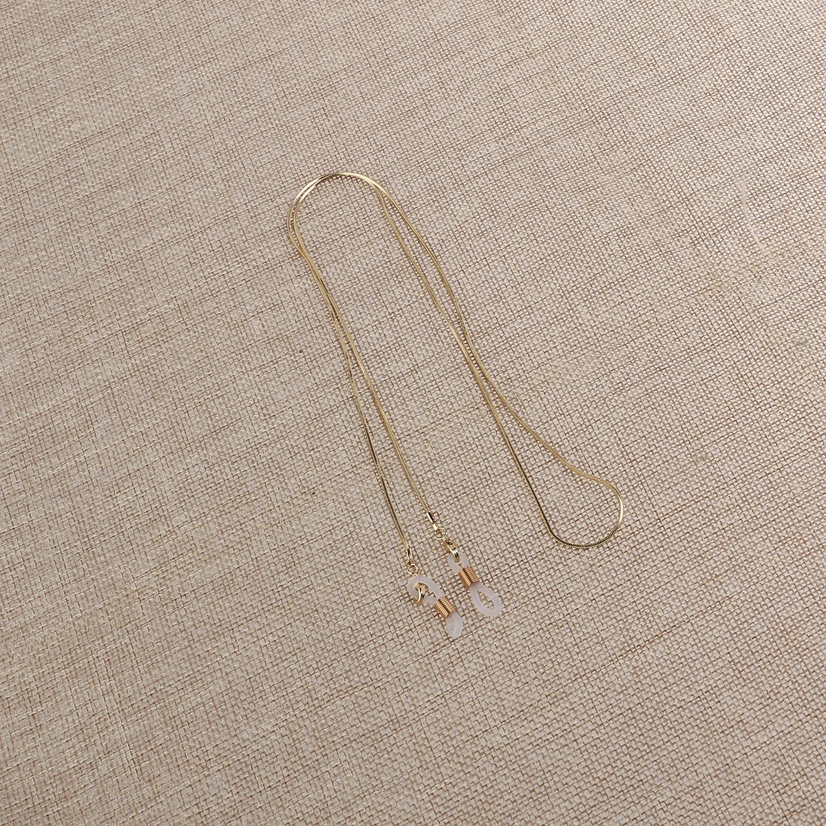 

Eyeglass Chain 70cm Copper Eyeglasses Neck Silver Adjustable Silicone Ends Metal Coils Glasses Strap Holder Decorative Accessory