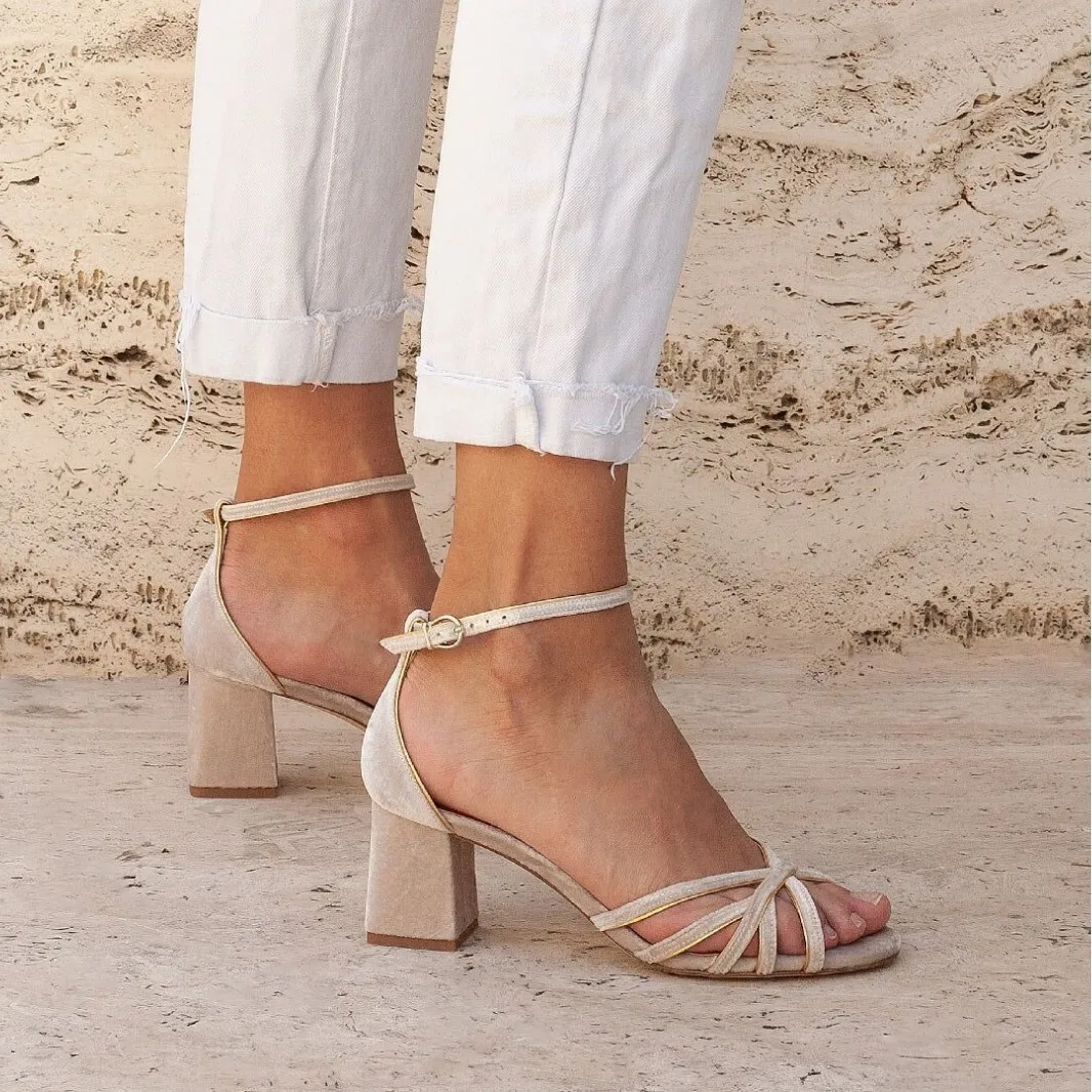 

2025 Suede Simple Women's Sandals Chunky Heels Shoes