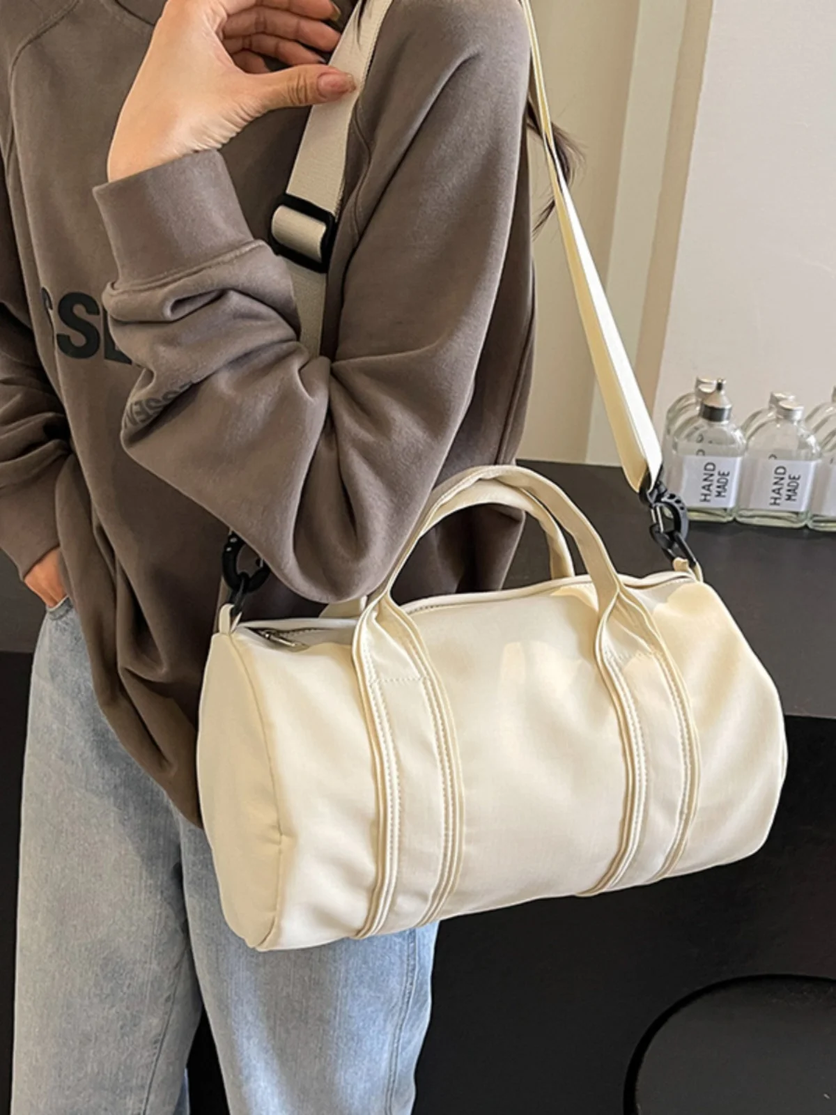Large Capacity Canvas Crossbody Bag for Women Short Trip Travel Commuting Fitness Sports Shoulder Bag Casual Summer New Style
