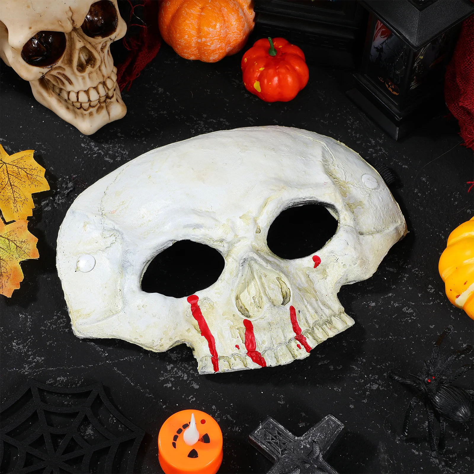 Maschera con motivo a sangue a forma di teschio Mezza faccia Costume di Halloween Maschera spaventosa leggera Decorazione horror Decorazioni di Halloween