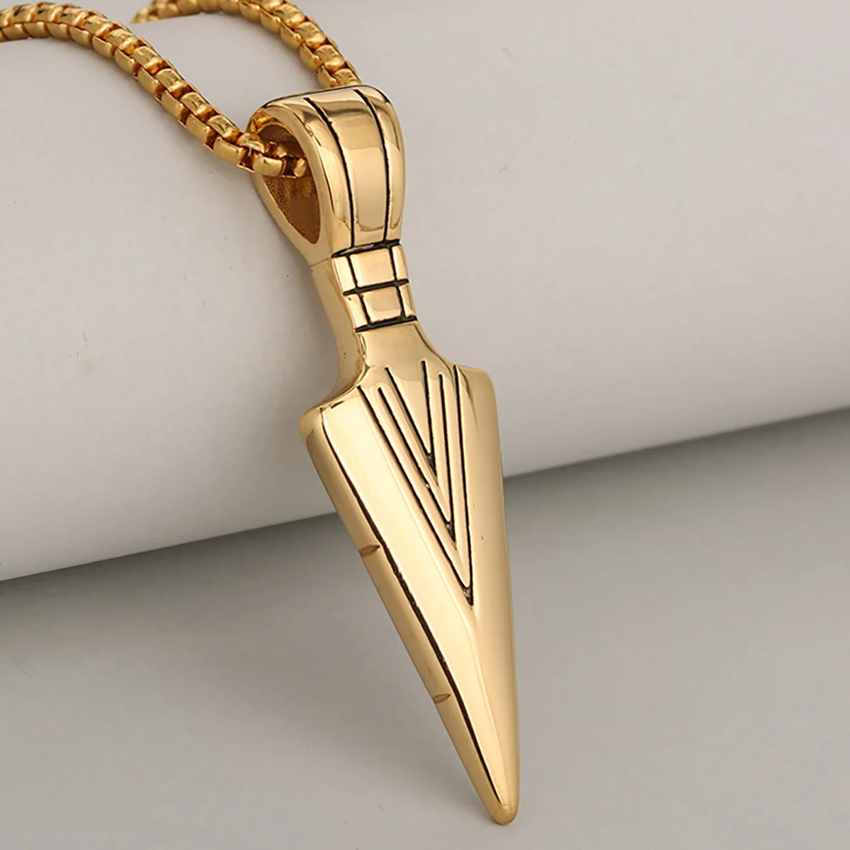 Clean & Neat Retro Personal Cast Arrow Stainless Steel Triangle Spearhead Pendant Necklace For Men And Women, Premium & Low-Key