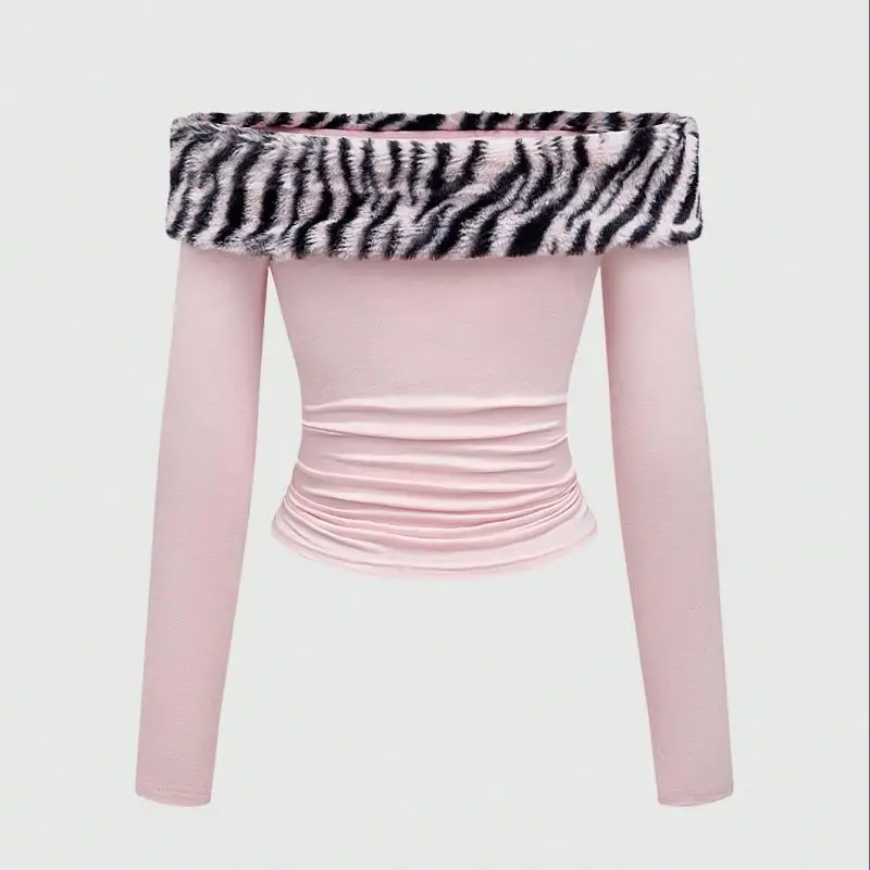 T-shirt da donna a maniche lunghe slim con spalle scoperte e collo in pelliccia con stampa leopardata in stile ragazza piccante autunnale