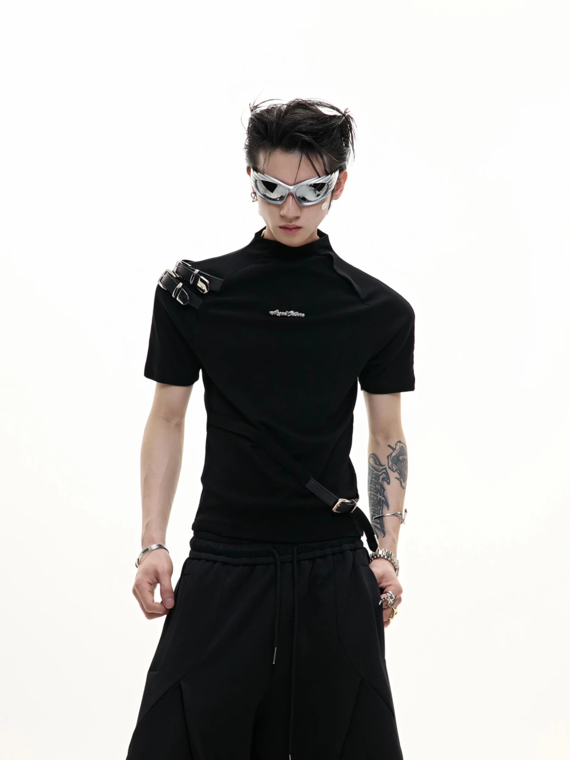 ArguE CulturE Metal Belt Design Slim Fit Short Sleeve T-Shirt Ice Sensation  Color Top Youth Fashion Breathable Cotton