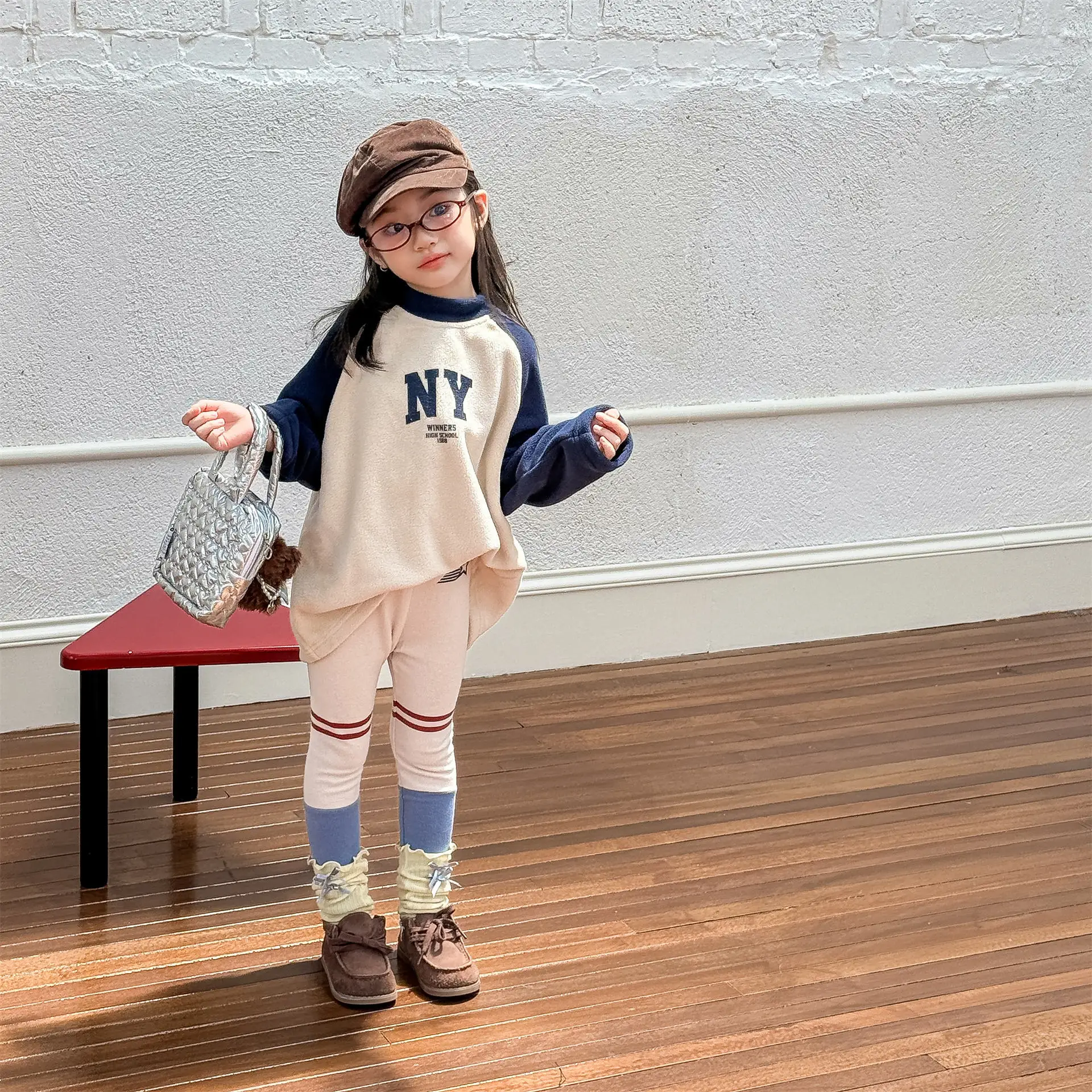 Leggings épais en velours pour filles, pantalons polaires avec lettres imprimées, chauds, vêtements pour enfants, nouvelle collection hiver 2025