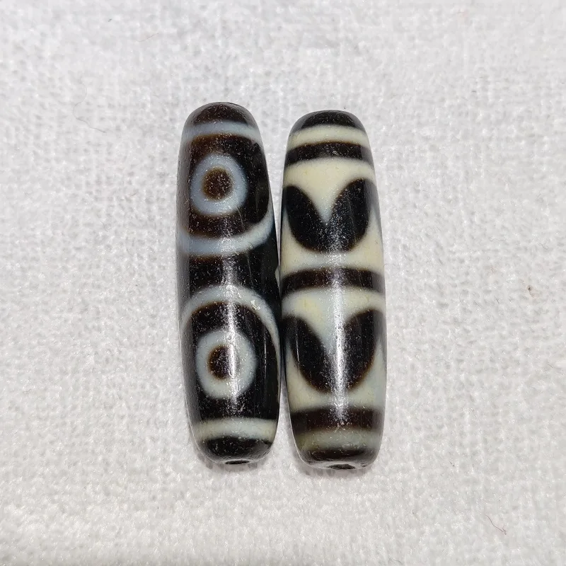 Xizang Totem Taiwan Black and White Penetration Dzi Exquisite Weathered Agate Beads Necklace Pendant DIY Accessories