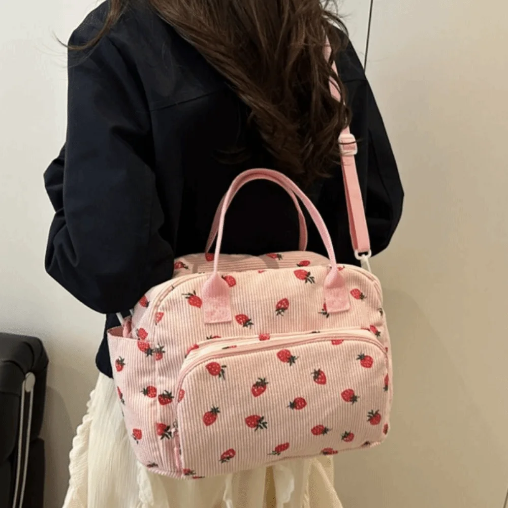 bolsa-de-mao-em-corduroy-de-grande-capacidade-impermeavel-estetica-alta-bolsa-transversal-de-morango-com-alca-reutilizavel