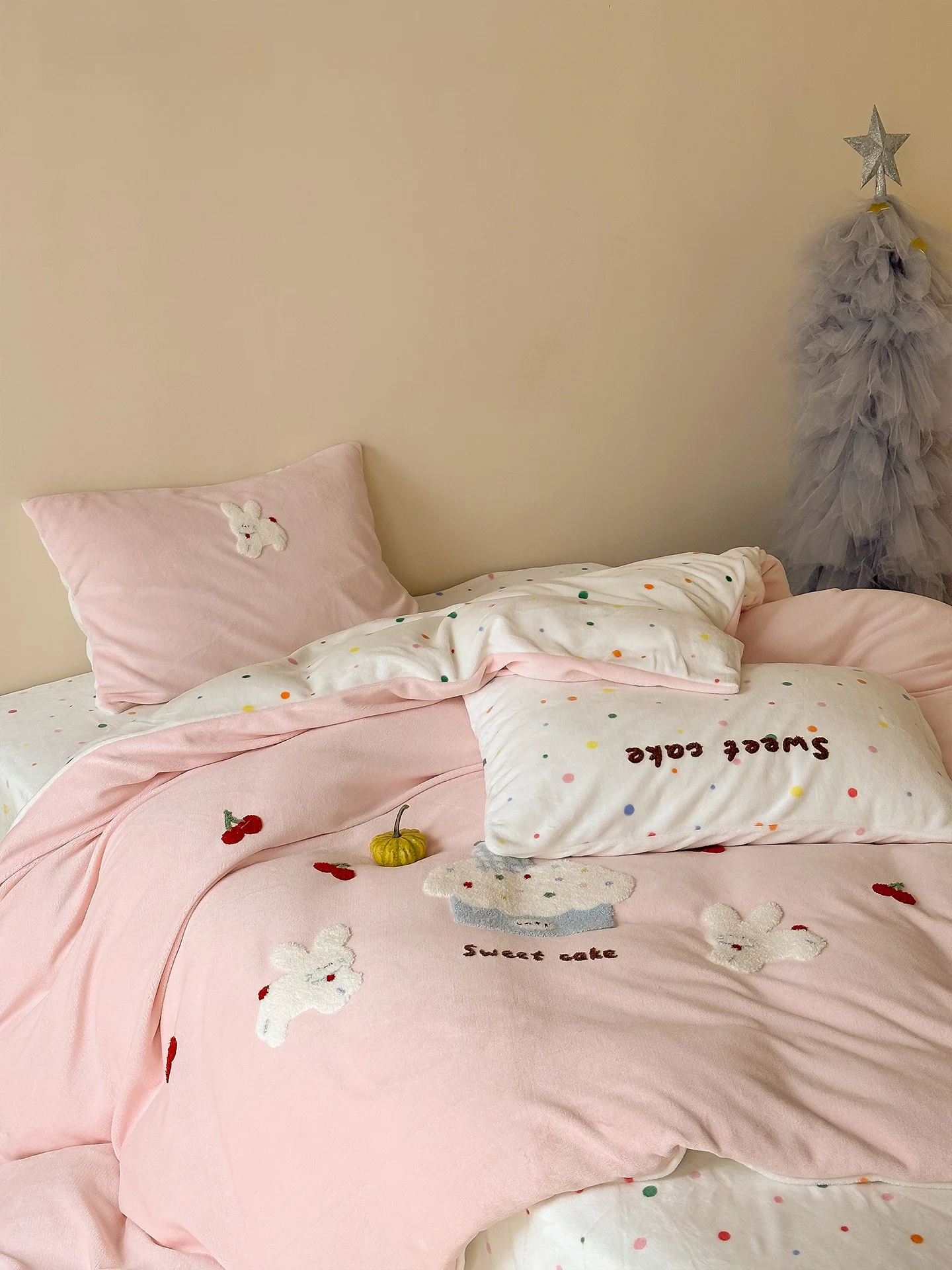 Warm Milk Velvet Coral Fleece Towel Set Soft Cozy Winter Bedding Quartet Cute Style Rabbit Pattern Digital Printing Quilt Cover