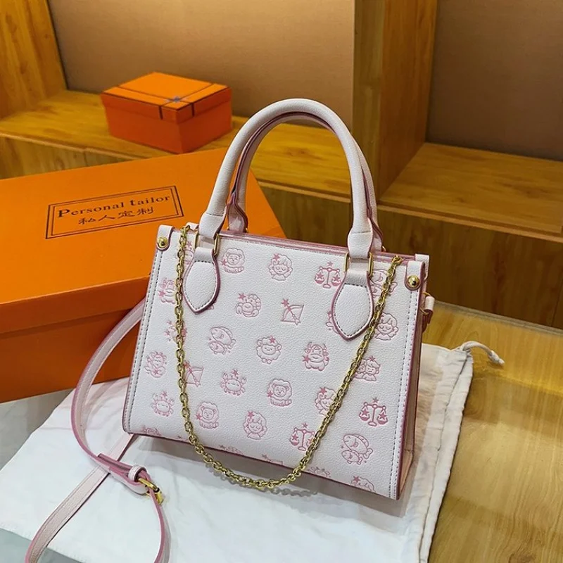 

Fashionable Women's Shoulder Bag Made Of Leaf-Patterned Leather Boasting High-End Trendy Lasting Look​