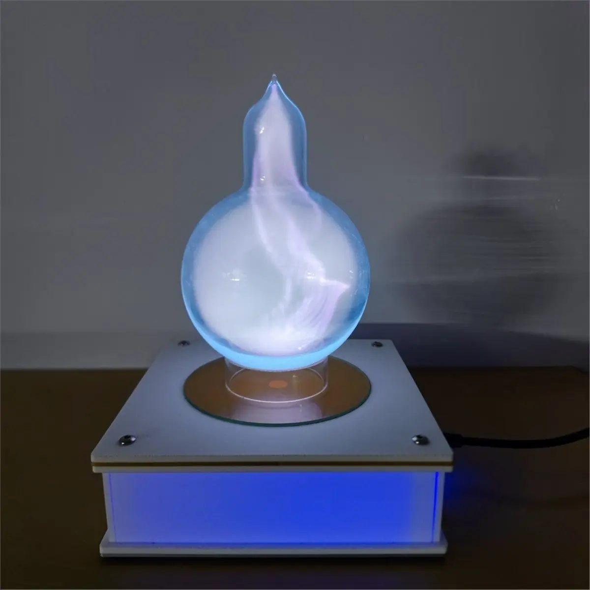 update. Wireless Lighting Tesla Coil - High Power & Safe Flat Panel Design for Gas-Discharge Tubes, Plasma Bulbs, Creative Toy