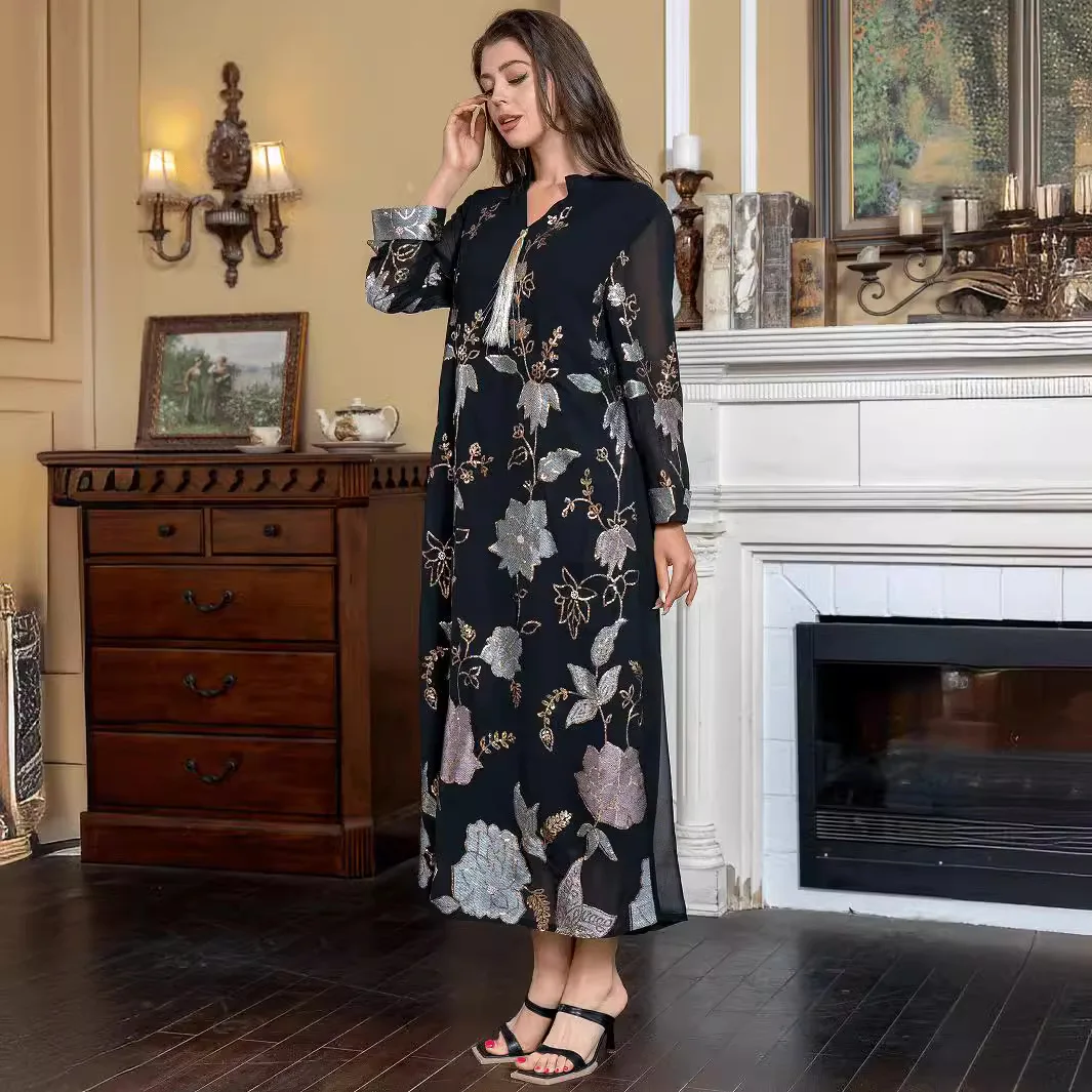 Medio Oriente transfrontaliero I Nuovo abito musulmano con paillettes ricamato Abito Dubai con frange alla moda da donna